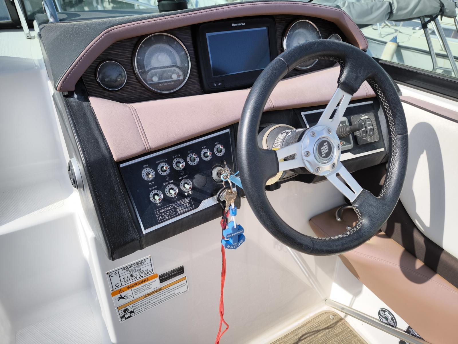 four winns Vista 255