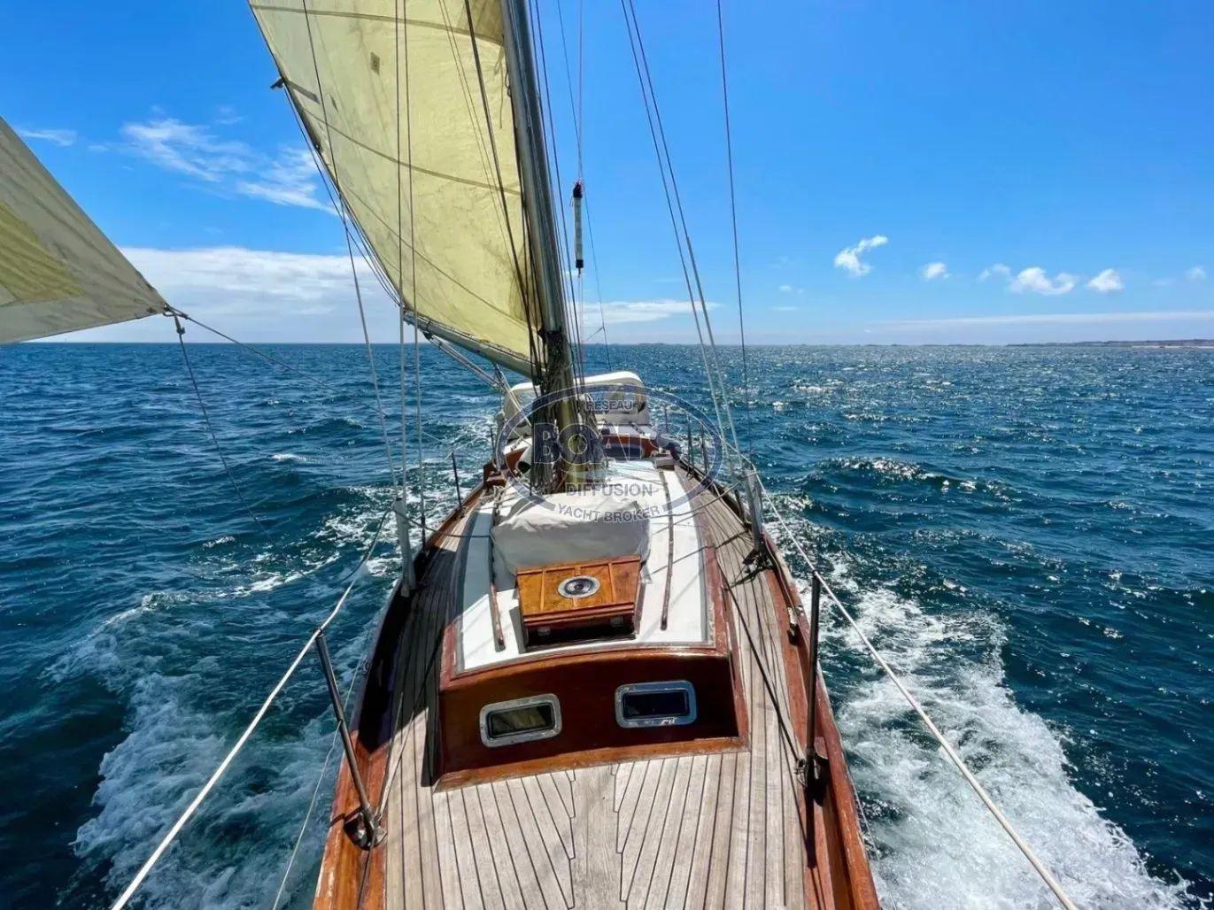 laurent giles 42' sloop
