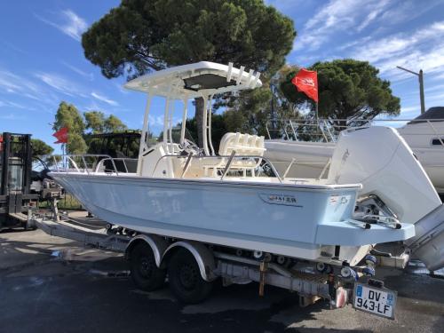 Boston whaler 210 montauk