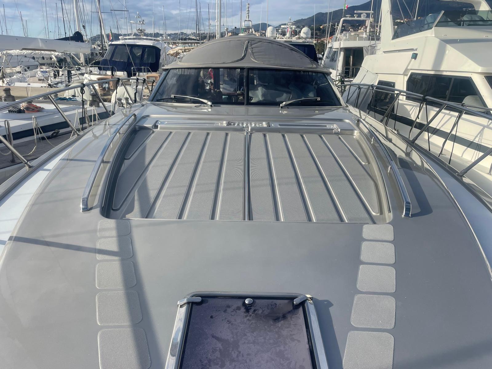 riva 52 rivale