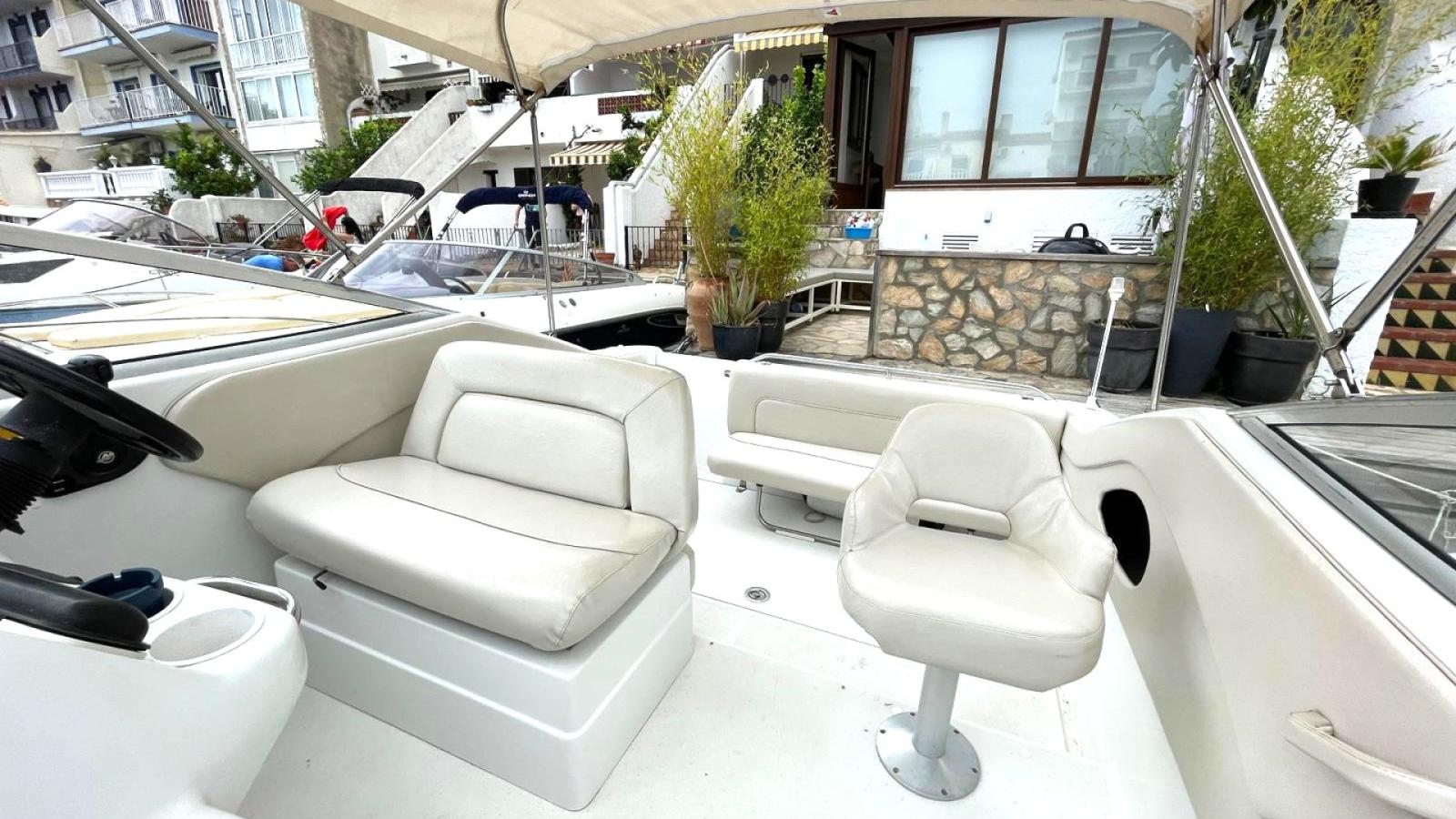 chris craft Crowne 25