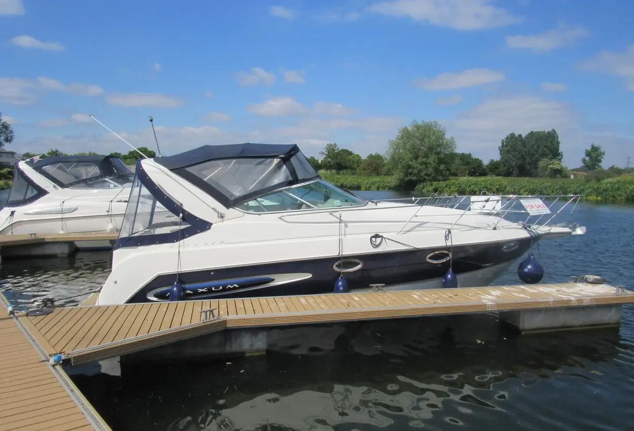 maxum 2800 scr