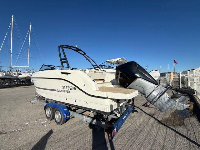 quicksilver Activ 755 bowrider