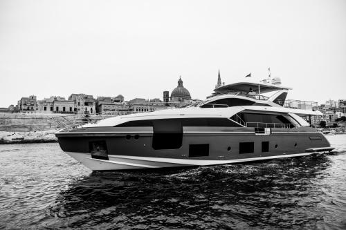 Azimut grande 27 metri