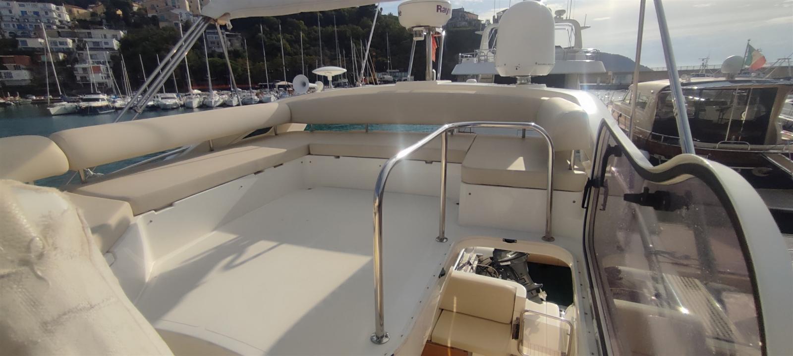 azimut 43 flybridge