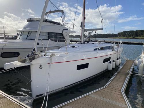 Beneteau oceanis 37.1