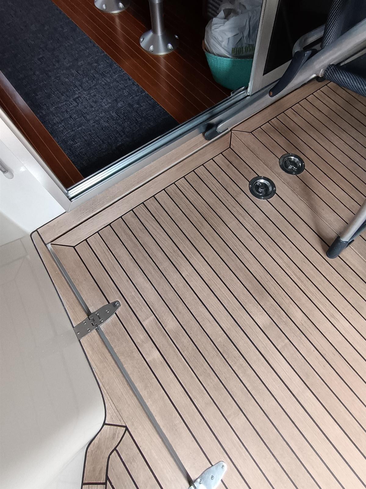 galeon 380 fly
