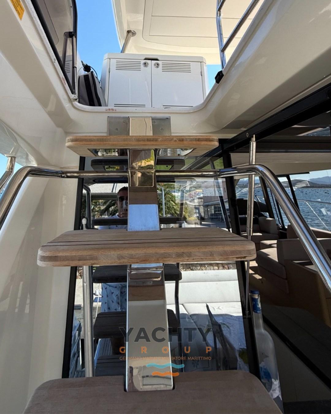 jeanneau Prestige 590 fly