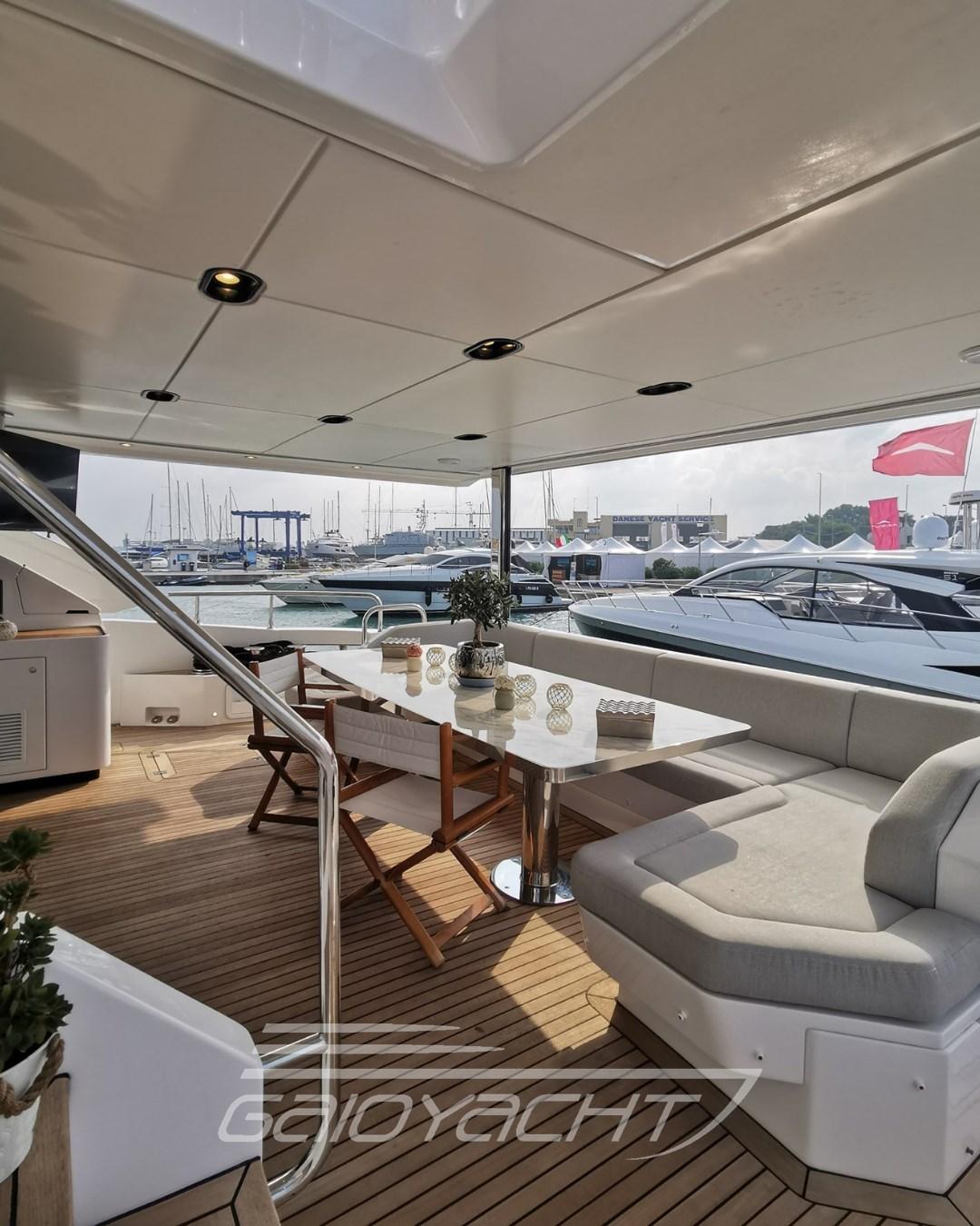 azimut Grande 27 metri