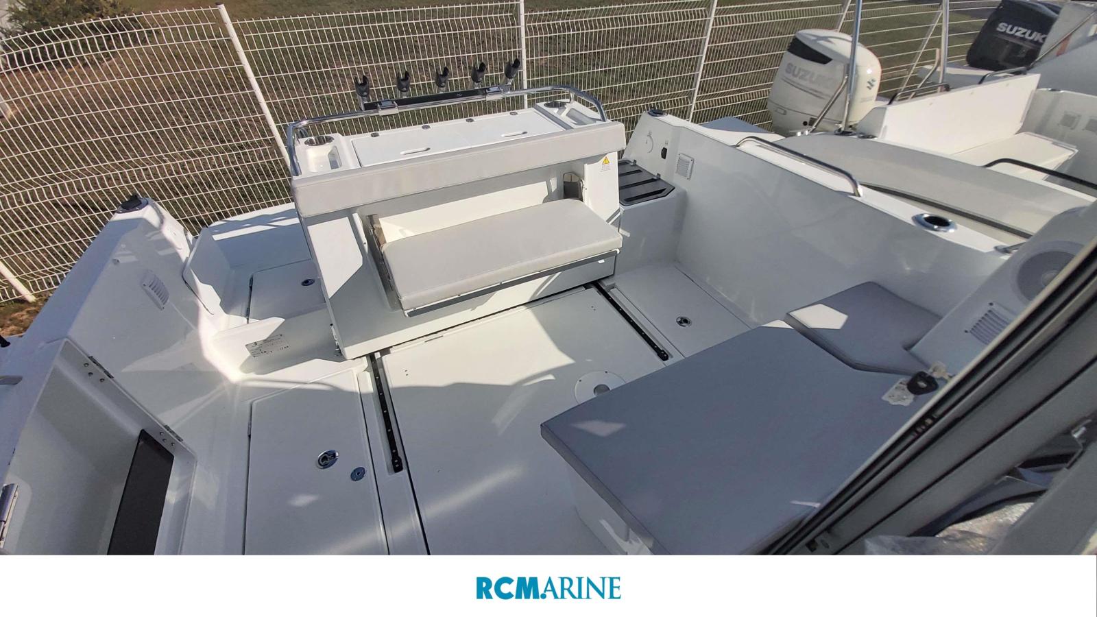 beneteau Antares 8 ob v2 fish