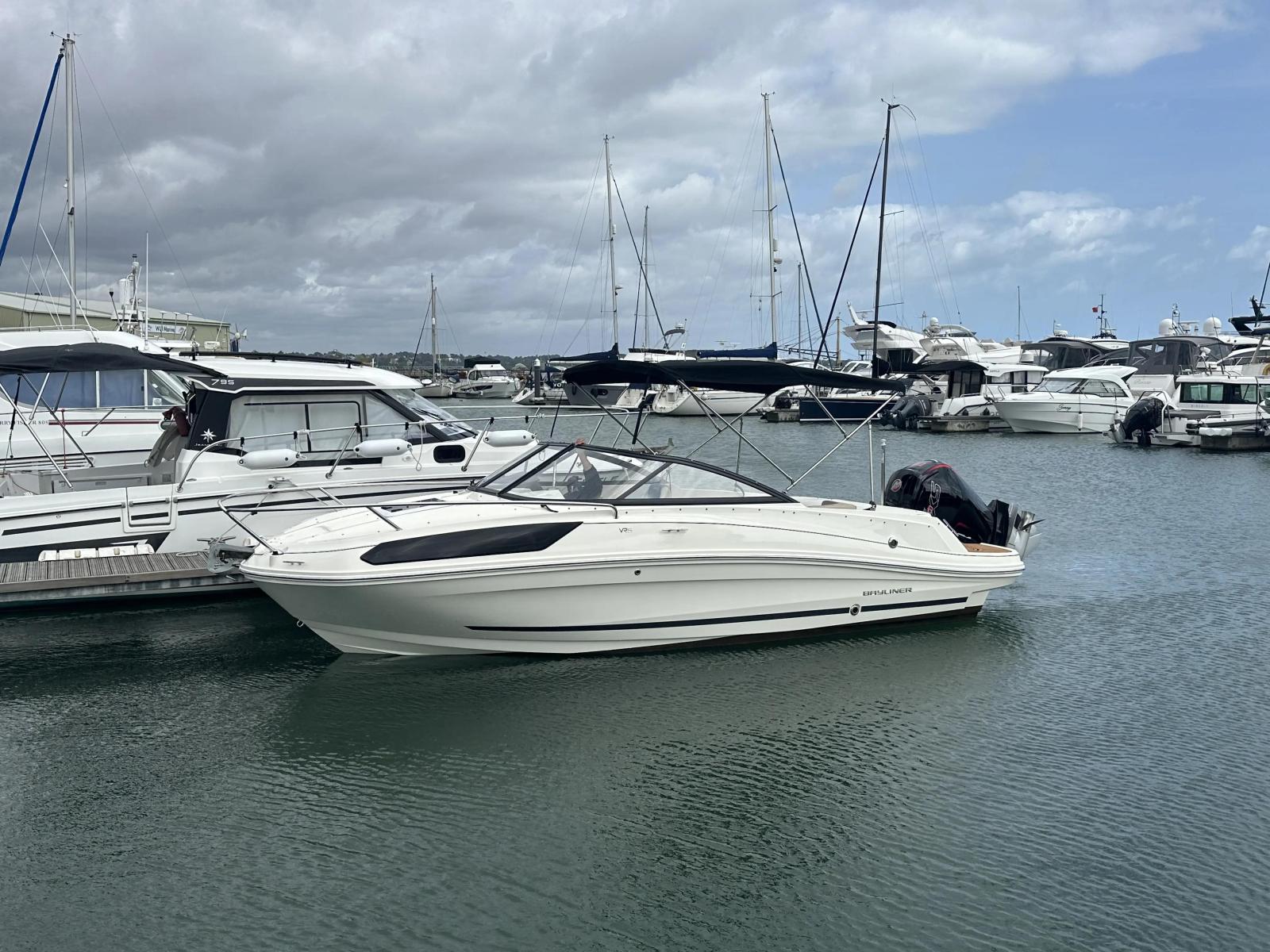 bayliner Vr5