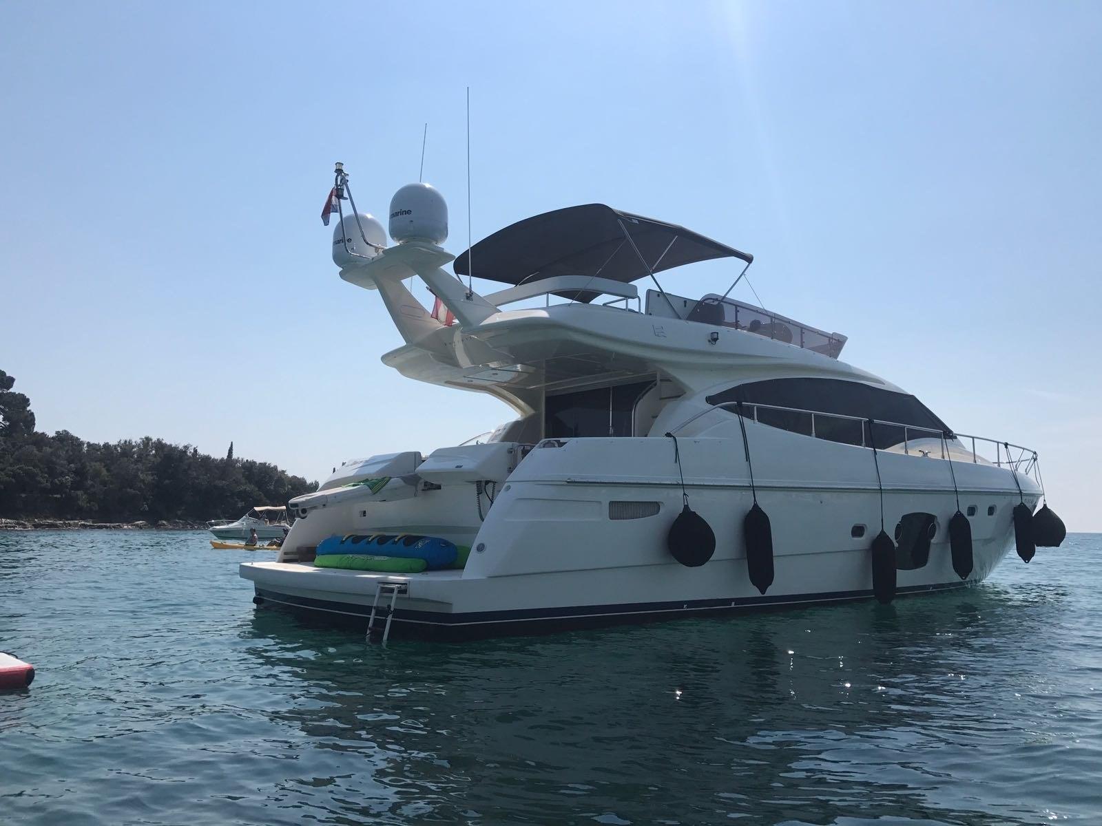 ferretti yachts 592
