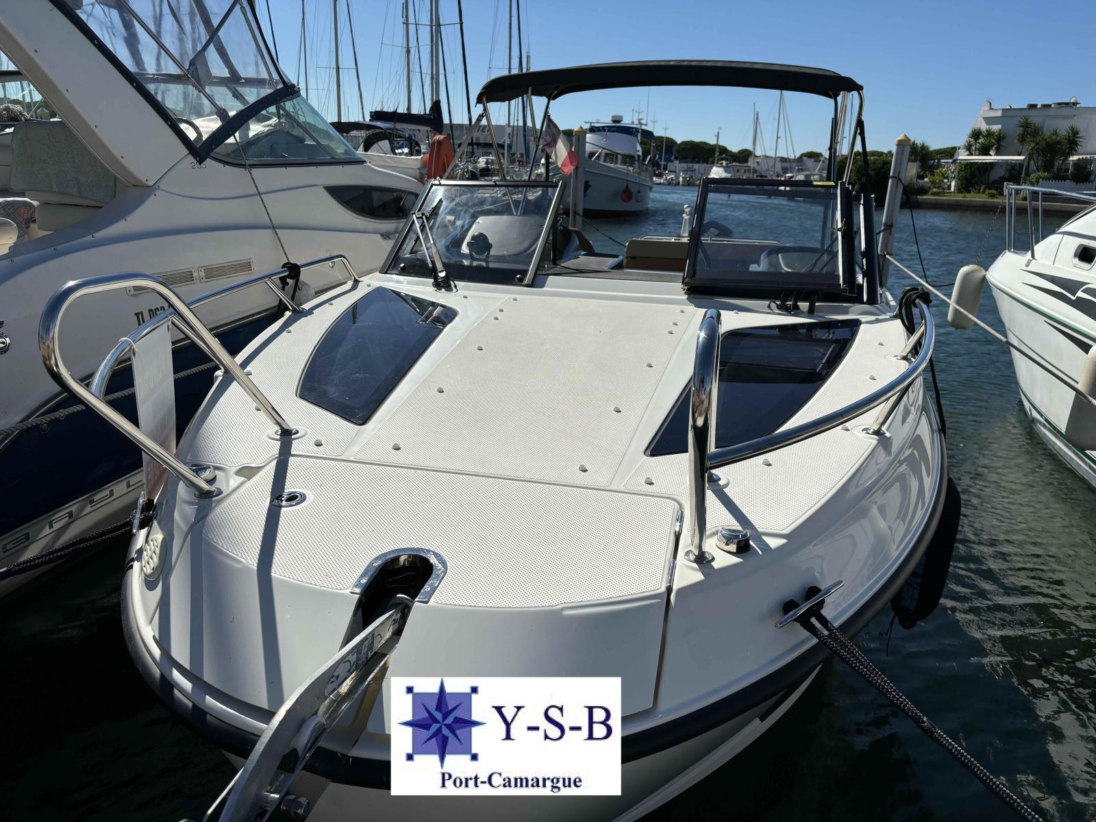 quicksilver Activ 755 cruiser