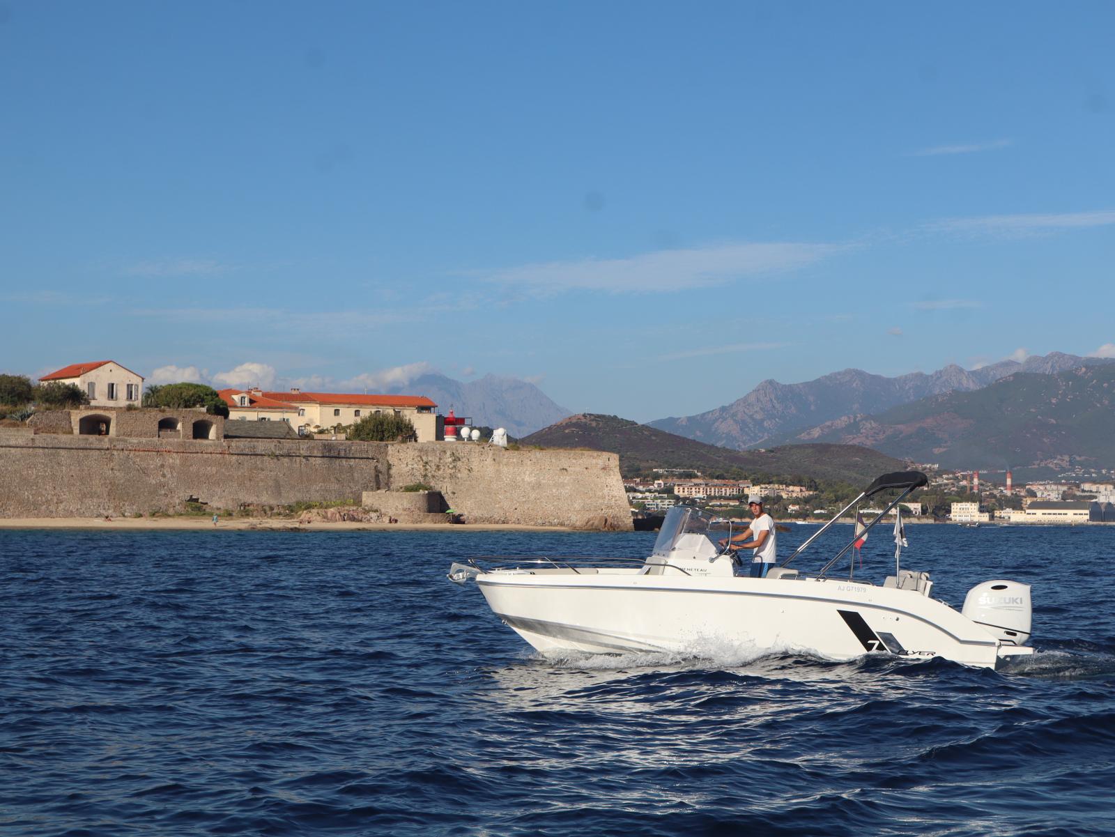 beneteau Flyer 7 spacedeck