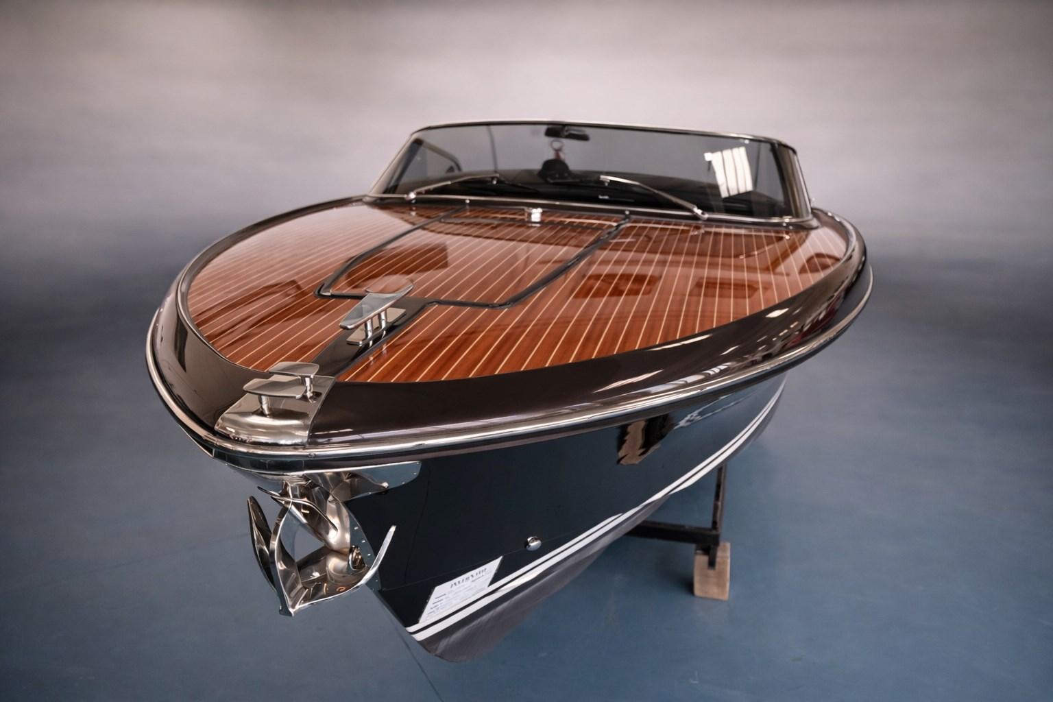 riva 27 iseo