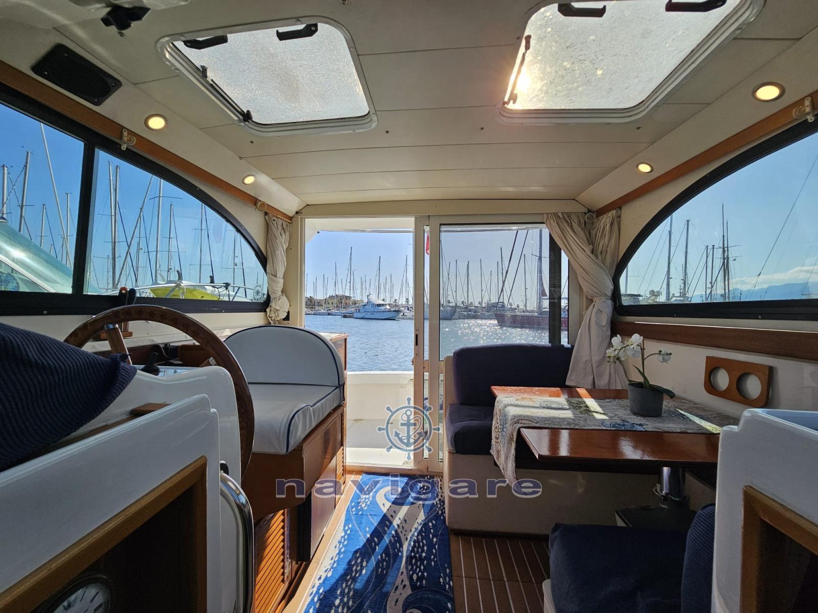 plastik Space 290 cruiser