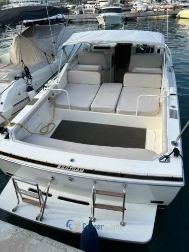 Bertram yacht 28' moppie