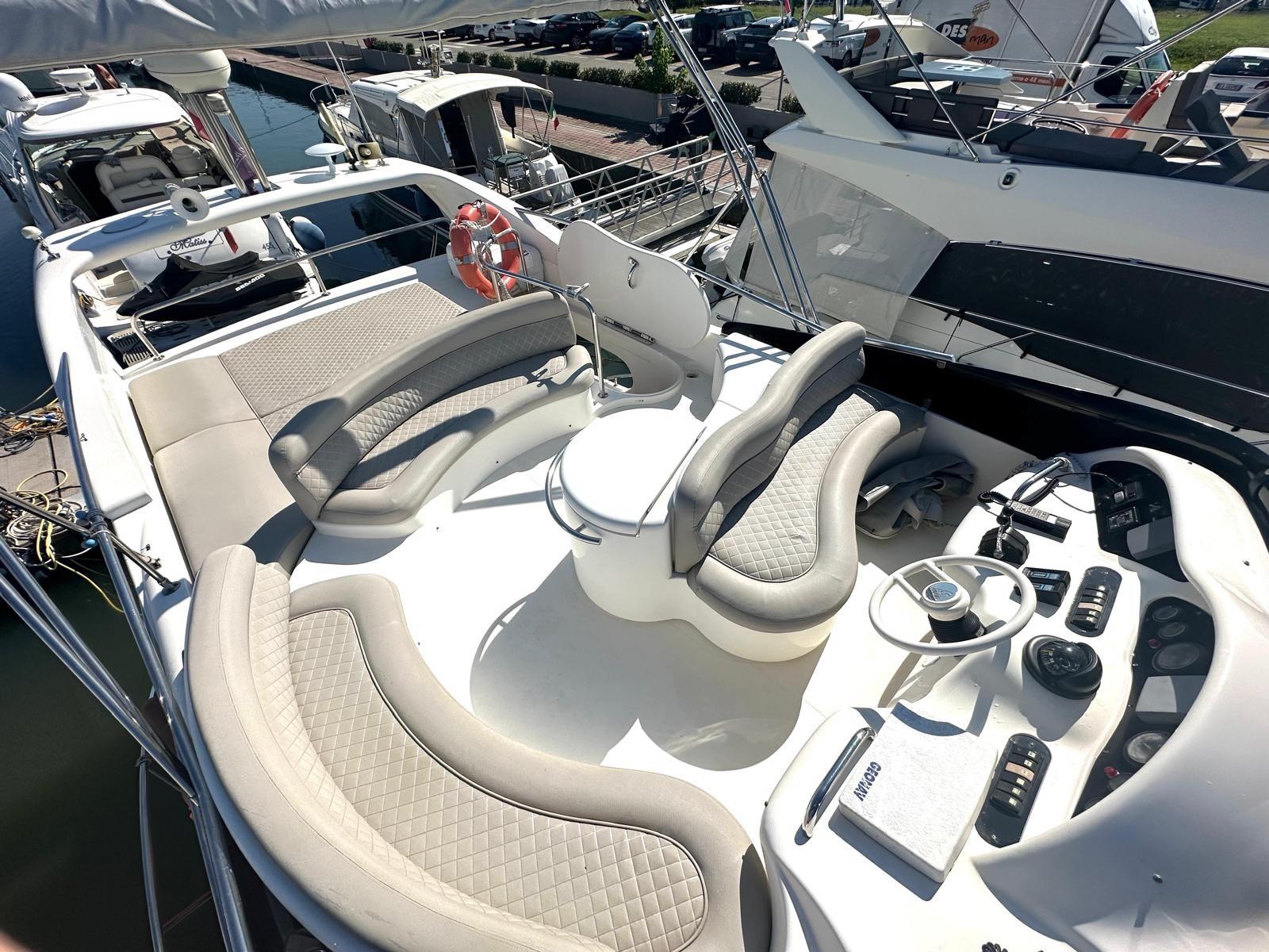 azimut 46