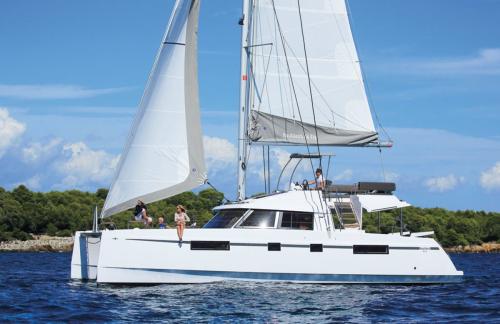 Bavaria yachts nautitech 46 fly
