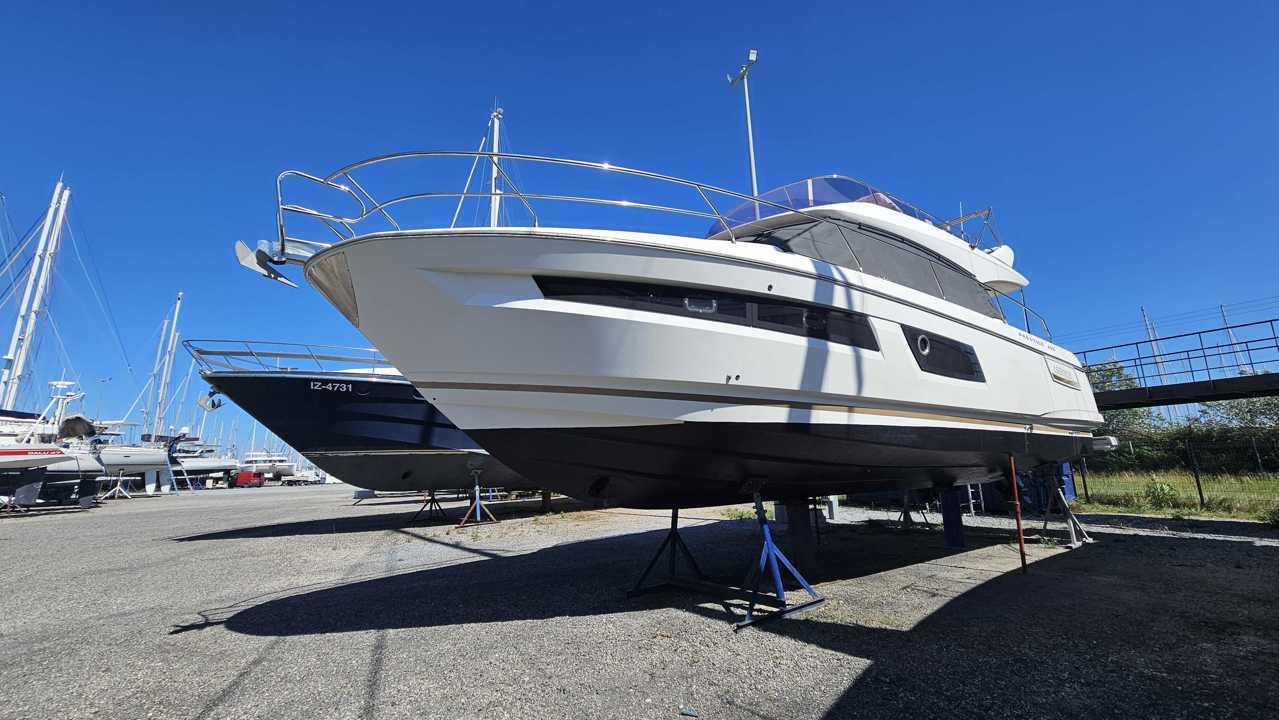 jeanneau yacht Prestige 450