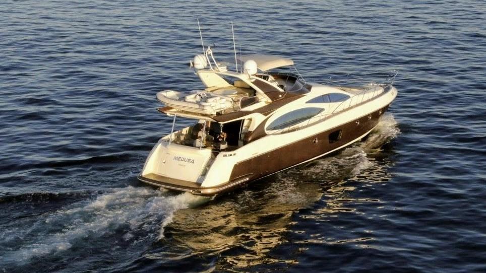 azimut 68e