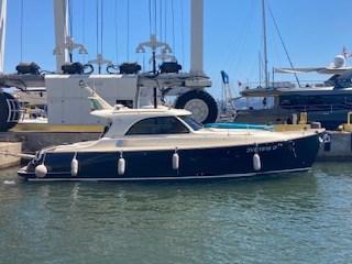 mochi craft 44 dolphin