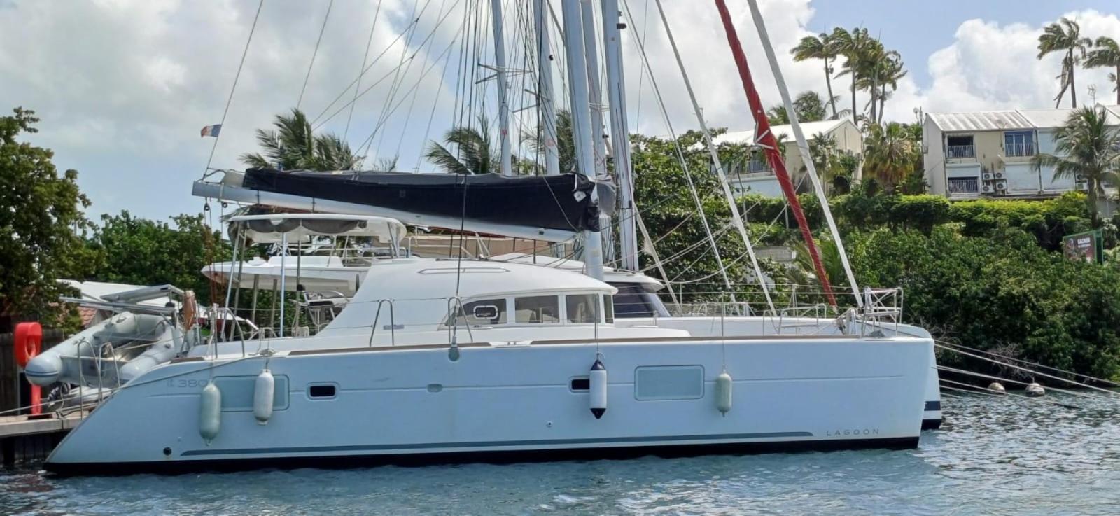 lagoon 380 s2