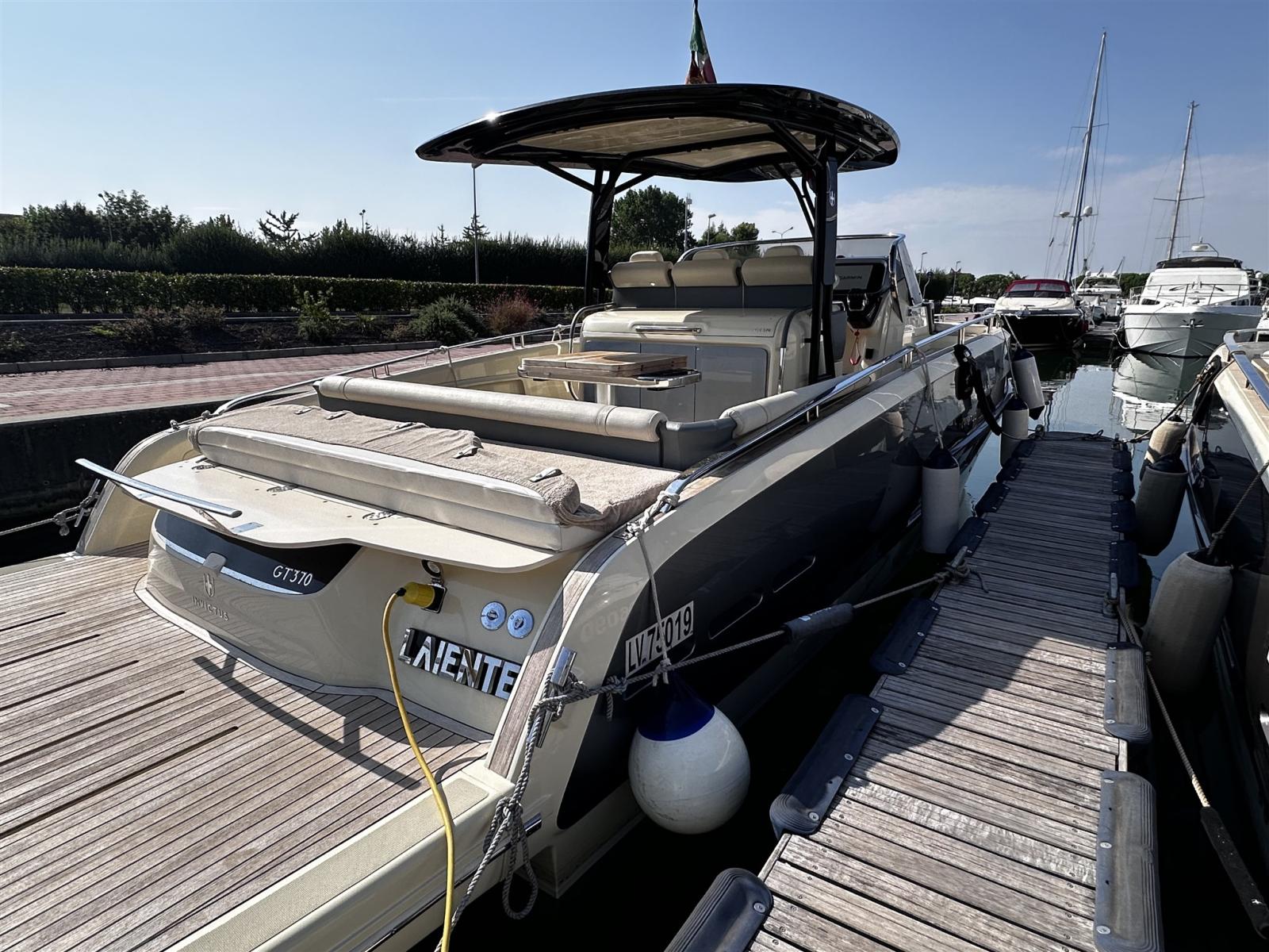 invictus Gt370