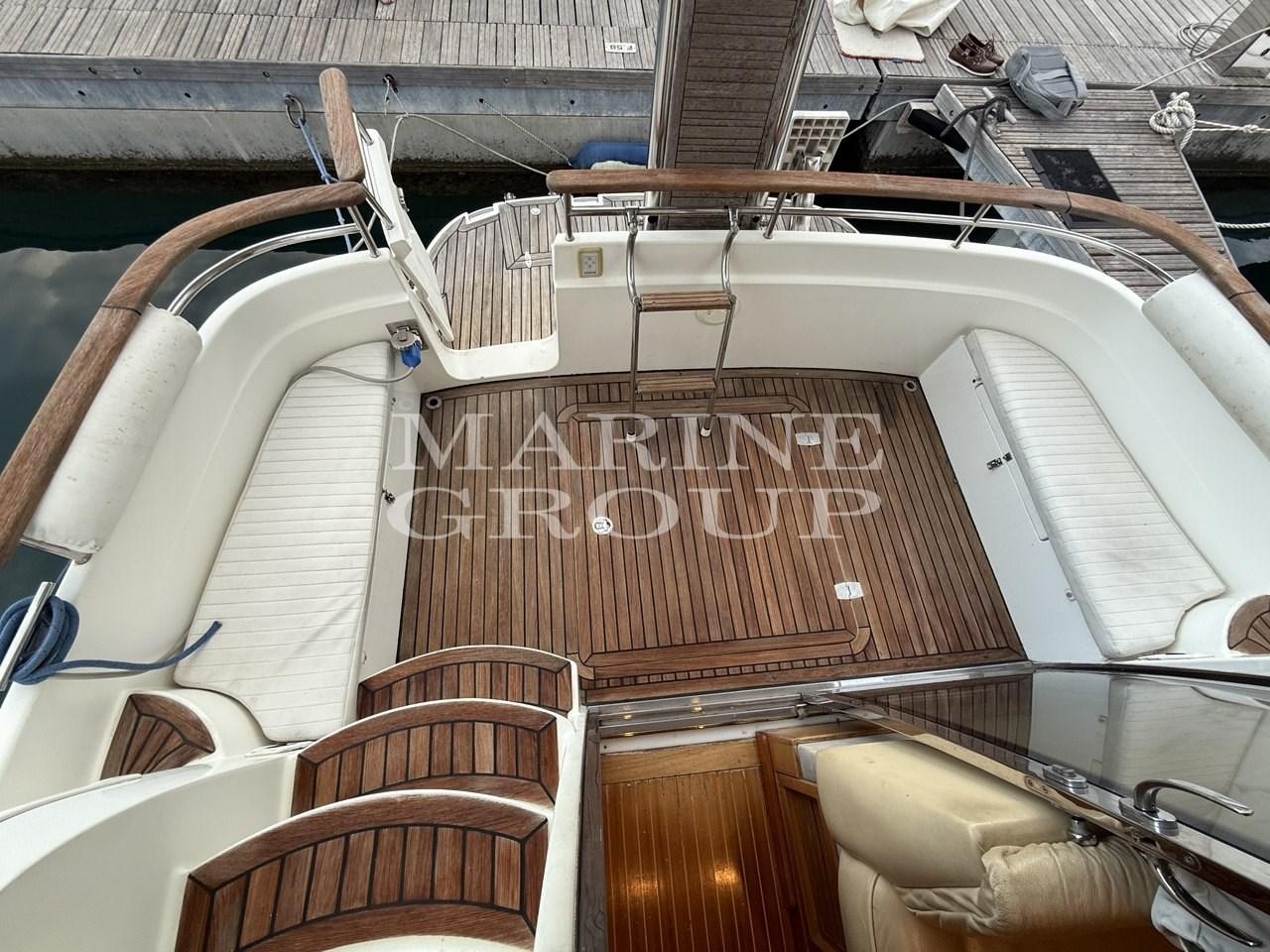 galeon 330 fly