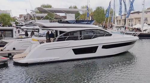 Azimut 53 fly