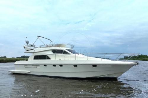 Ferretti 150