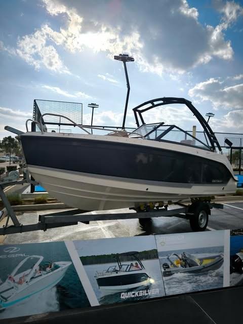 quicksilver Bowrider 605