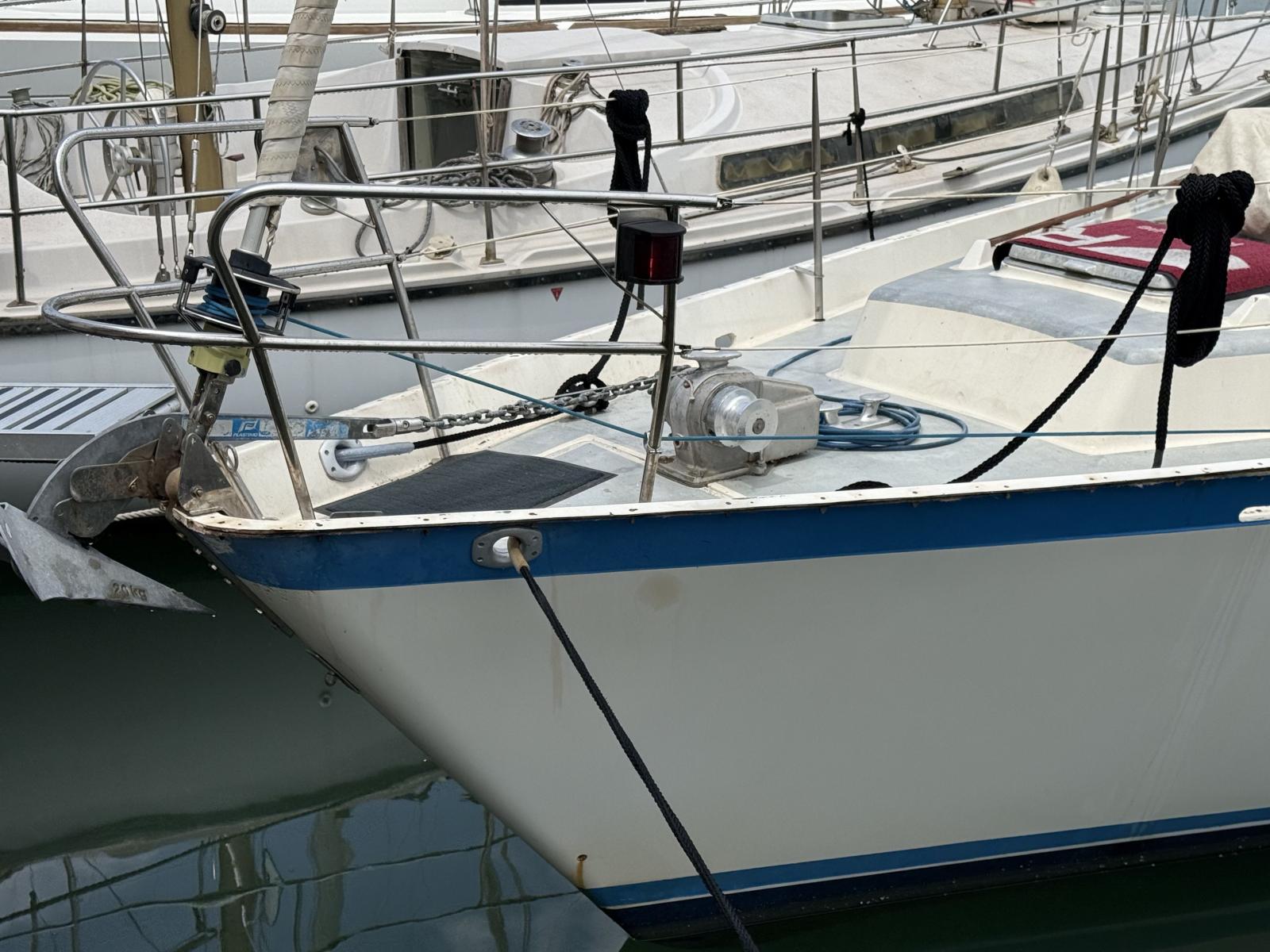 wauquiez Antigua 37