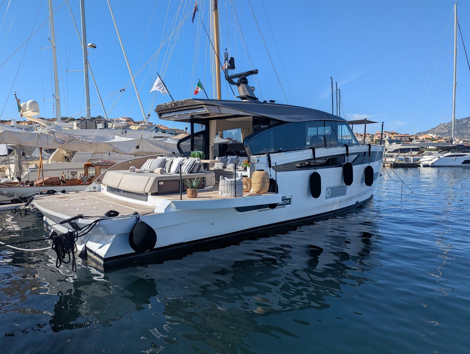 azimut Seadeck 6