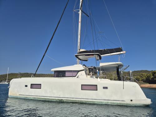 Lagoon 42