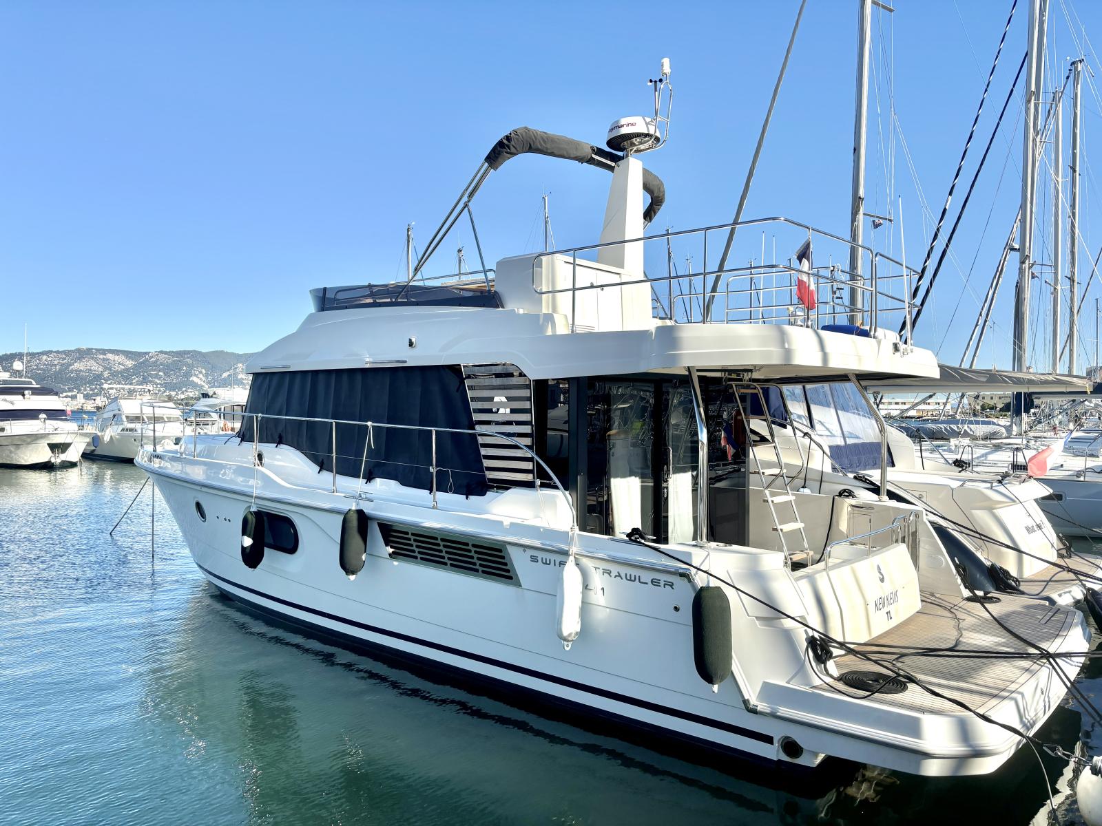 beneteau Swift trawler 41 fly