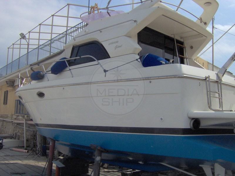 uniesse marine Giant fly