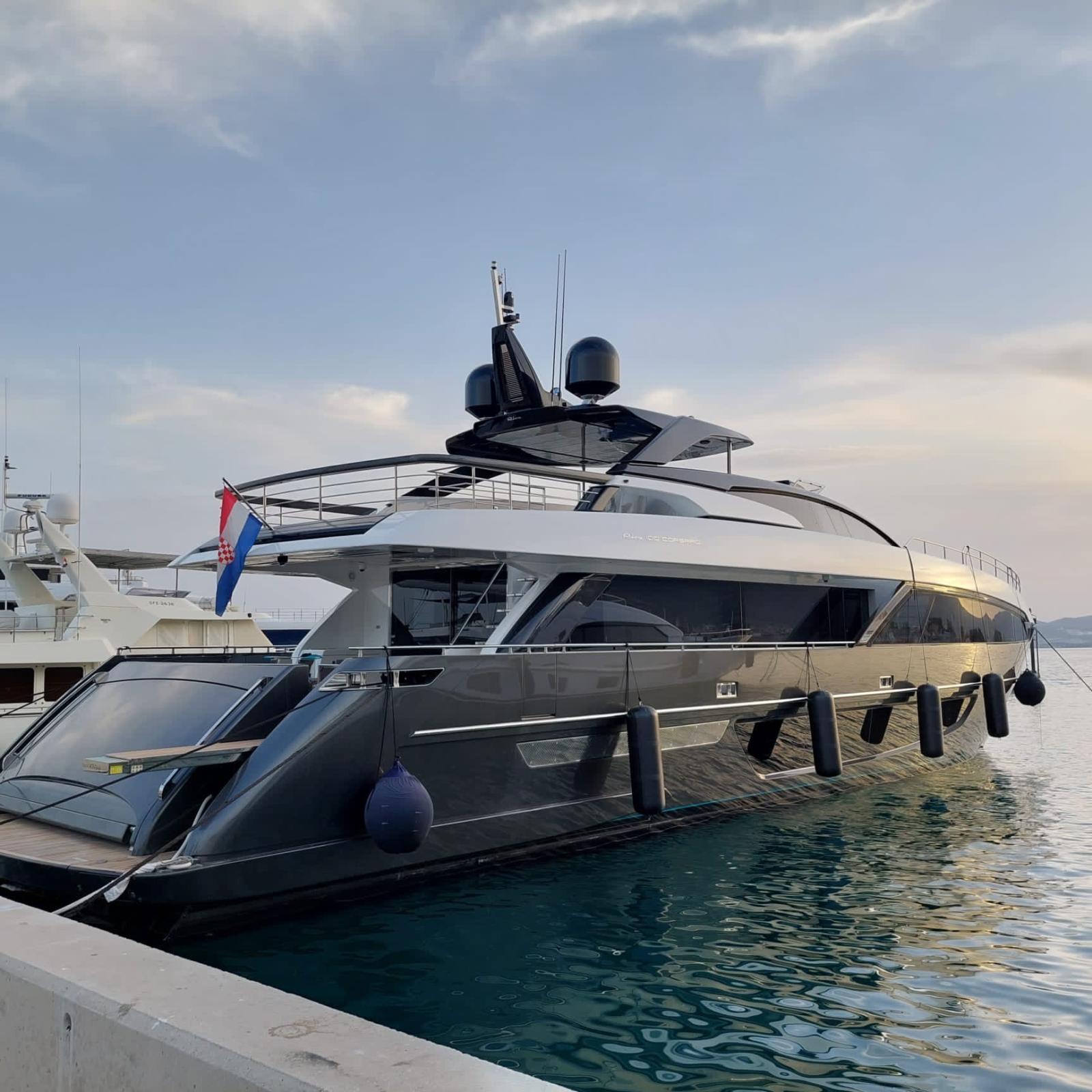 riva 100 corsaro