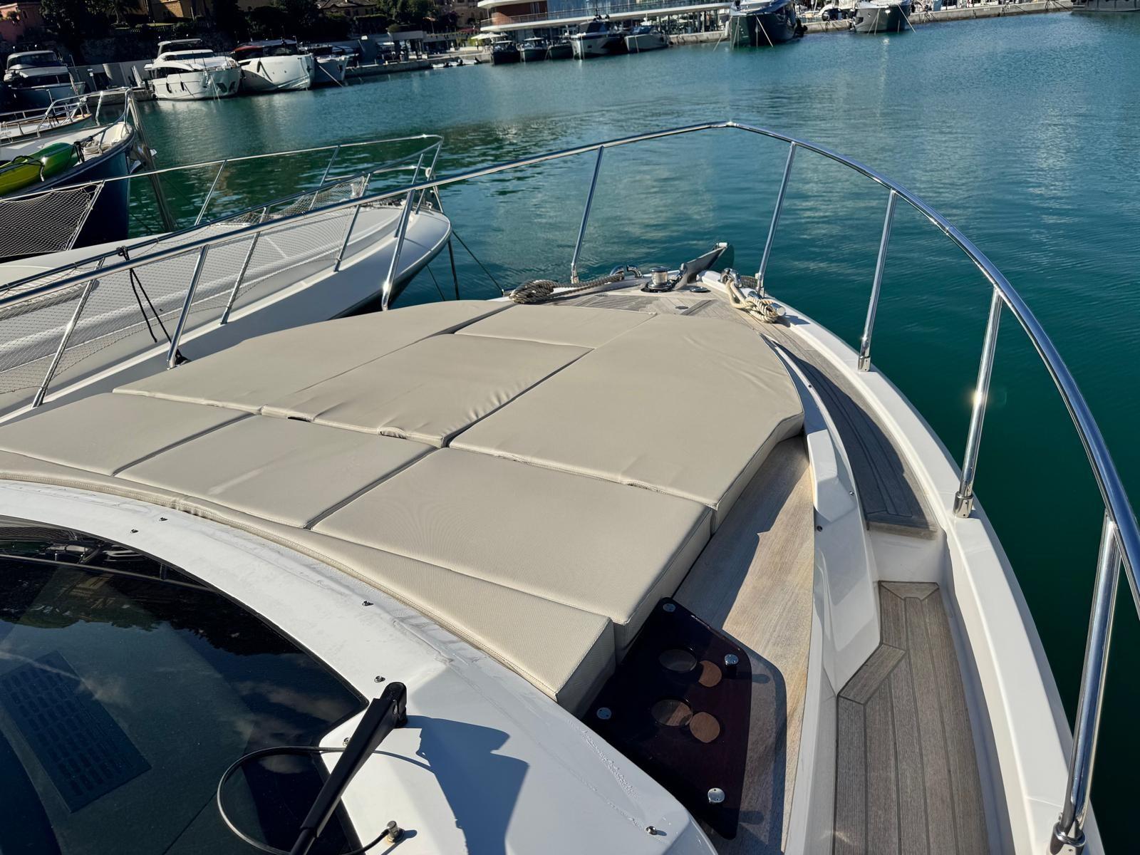 ferretti yachts 500