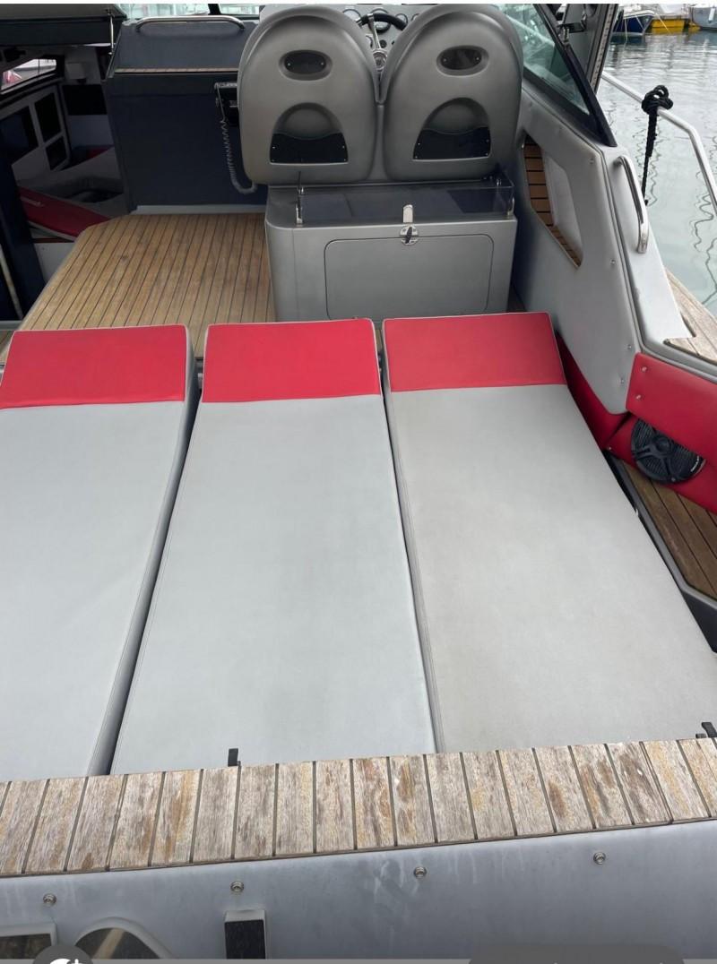 sea ray 300 weekender