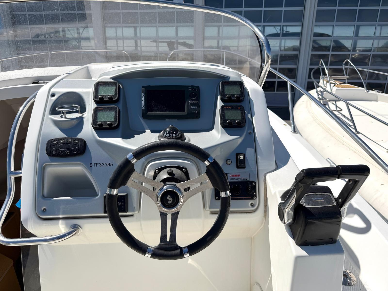 beneteau Flyer 850 sundeck