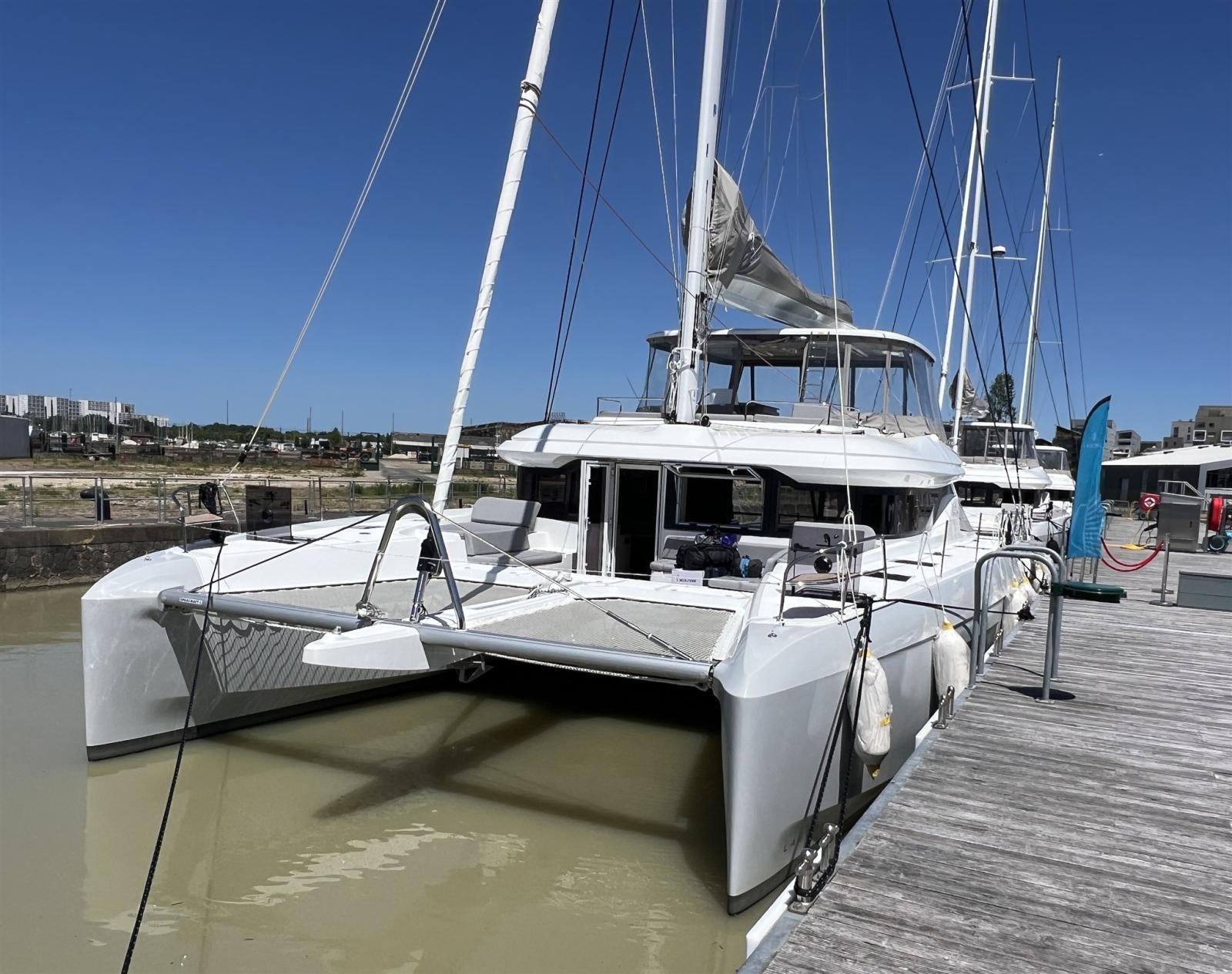 lagoon 60