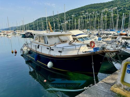 Austin parker lobster 39