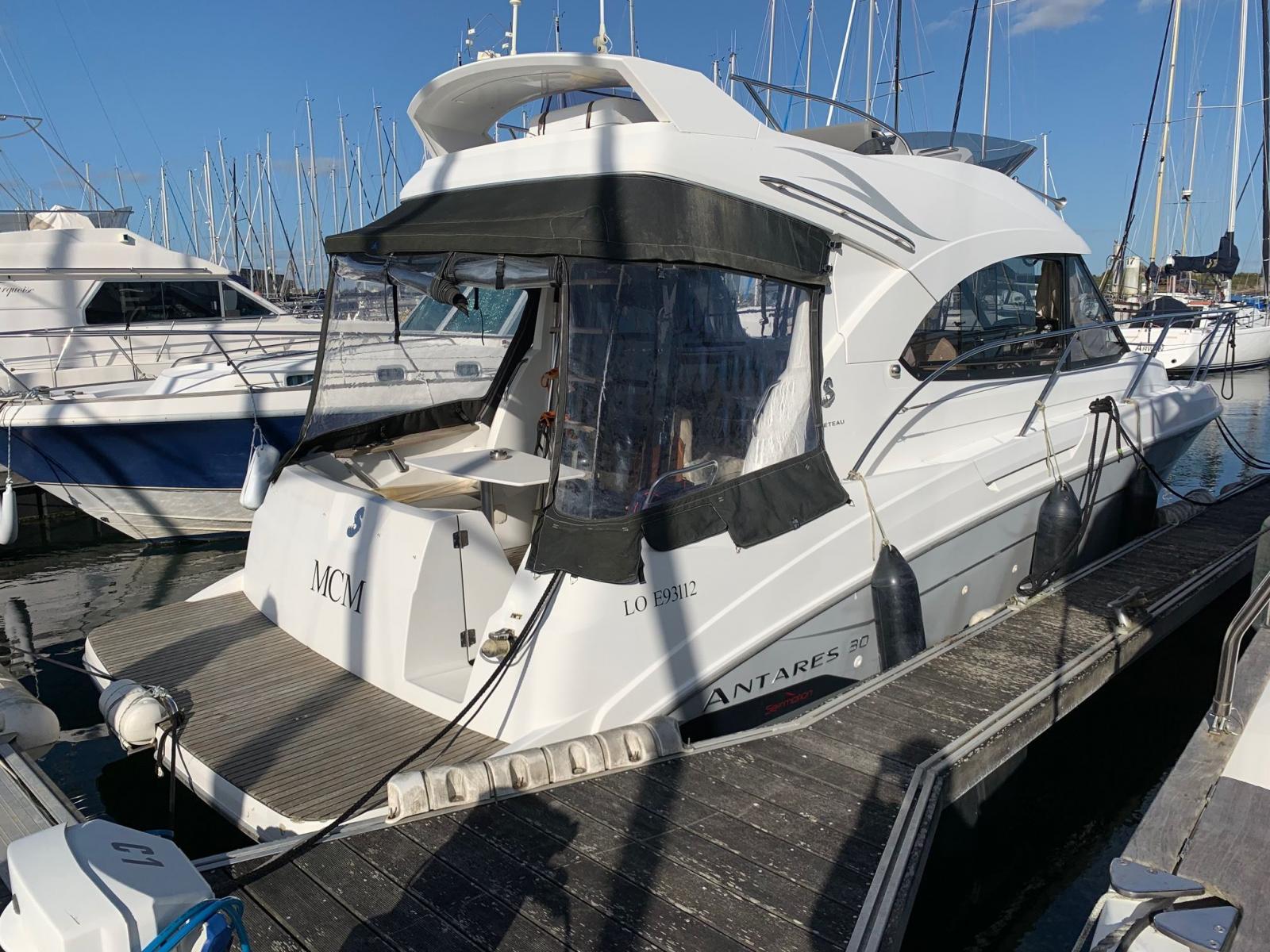 beneteau Antares 30 fly
