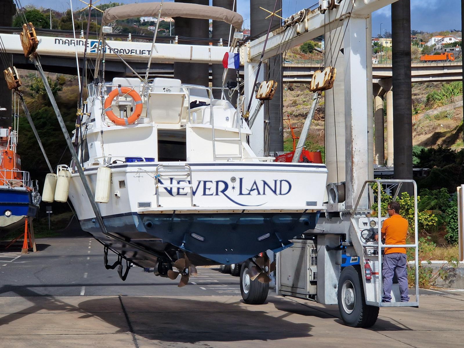 bertram 28