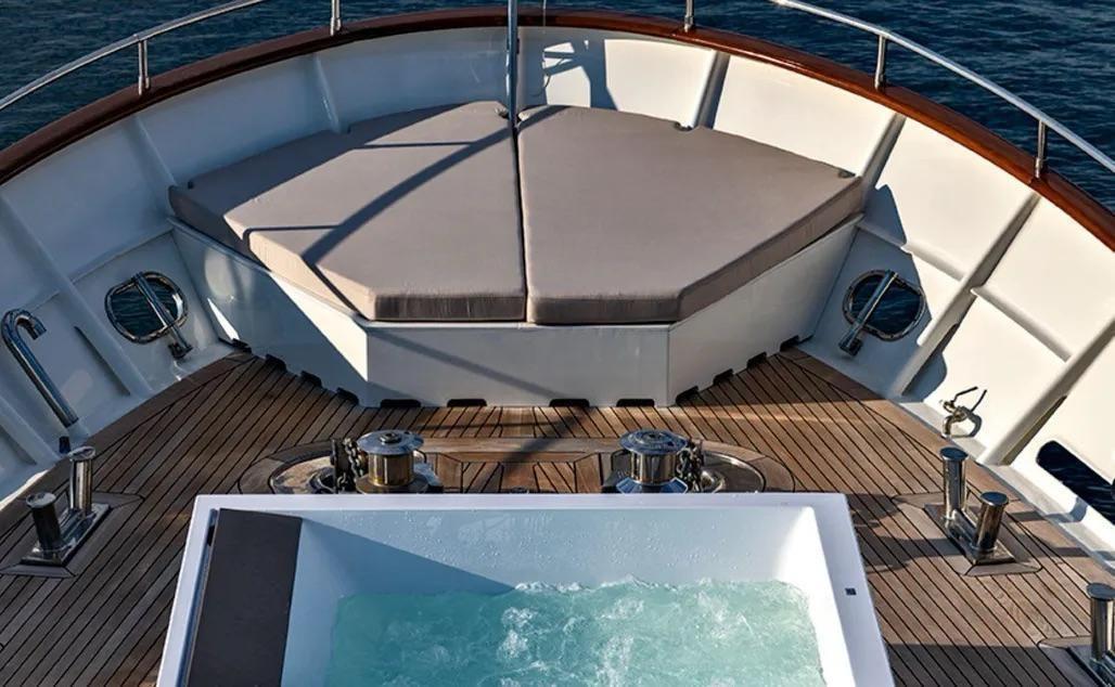 benetti sail division 105
