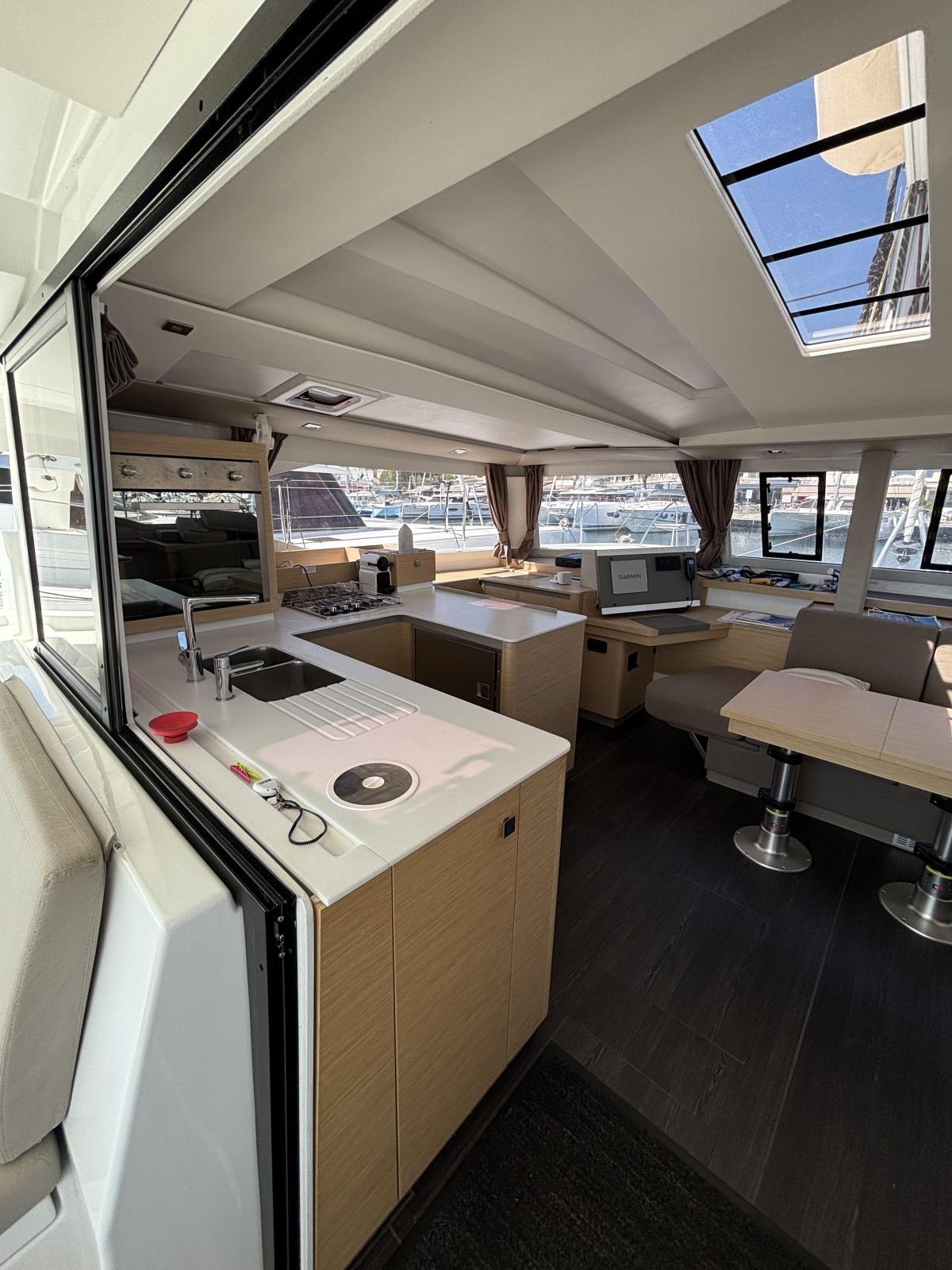 fountaine pajot Astrea 42