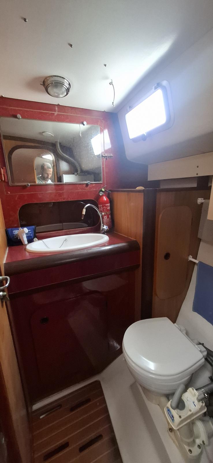 beneteau Antares 860