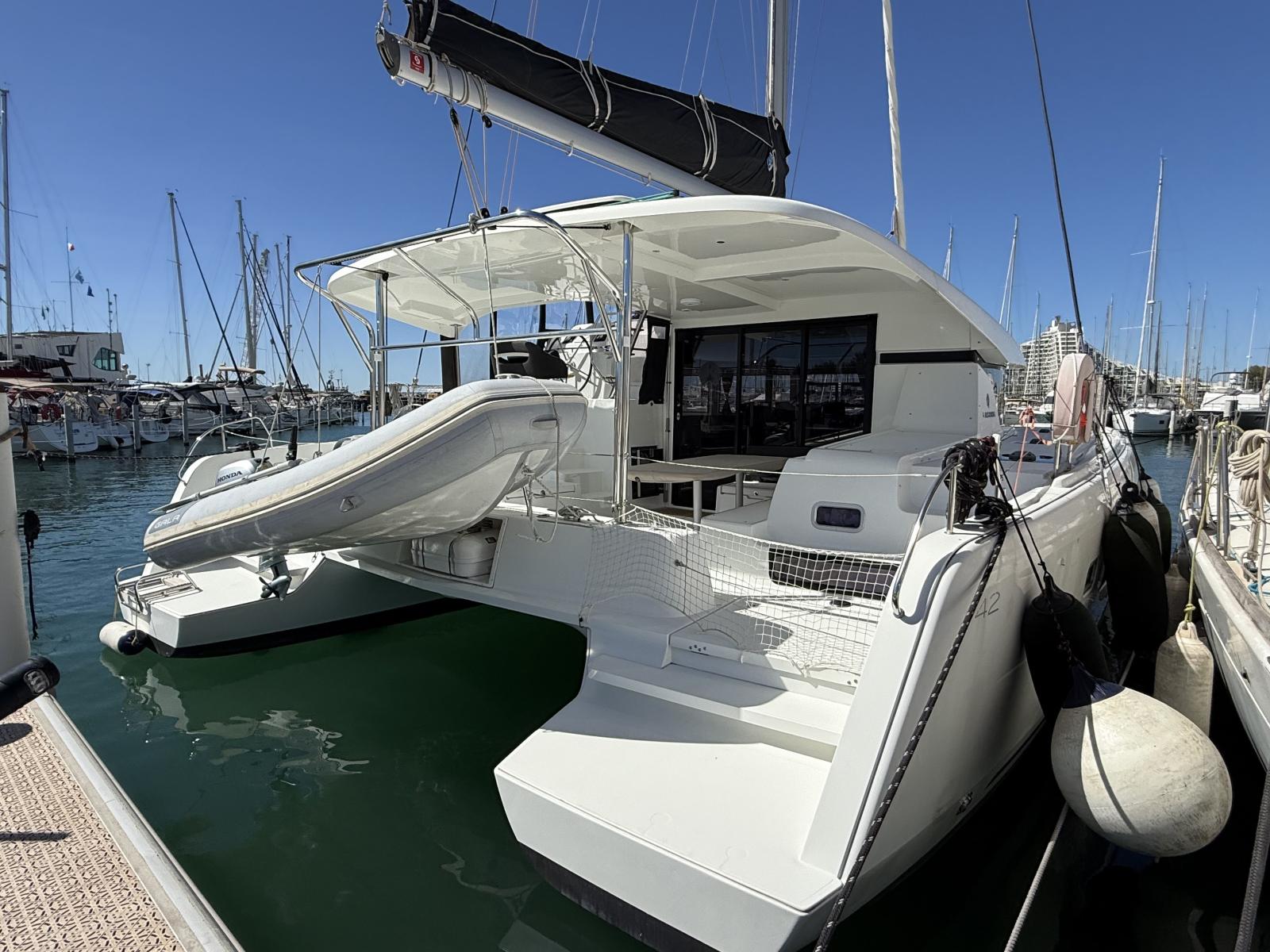lagoon 42