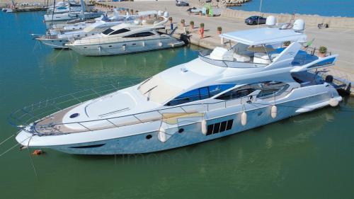 Azimut 70 flybridge